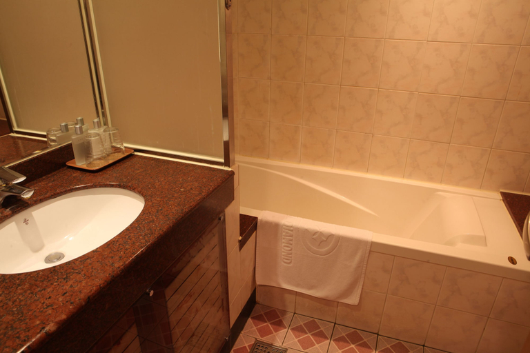 Bathroom 4, Diamond Hotel, Jeju