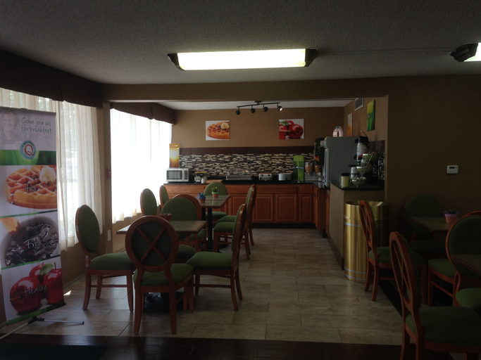 Food & Drinks 5, Quality Inn & Suites Horse Cave - Cave City, Hart