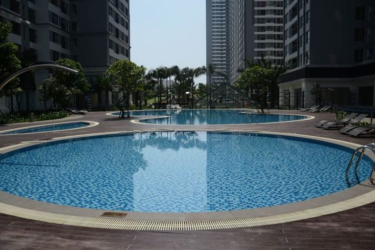 Sport & Beauty, Jenny's Splendid Home, Hai Bà Trưng