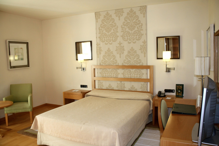 Bedroom 3, Parador De Vic Sau, Barcelona