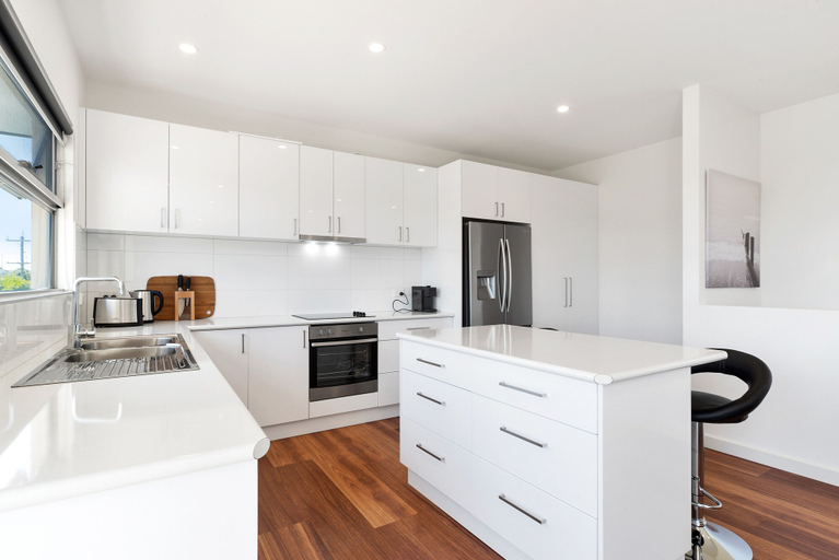Others 4, Rosewater Dromana, Melbourne