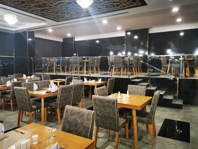 Food & Drinks 5, Parkside Plaza Hotel - Muscat, Seeb