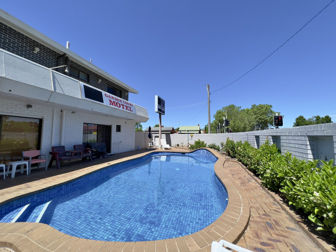 Sport & Beauty, Albury Garden Court Motel, Albury