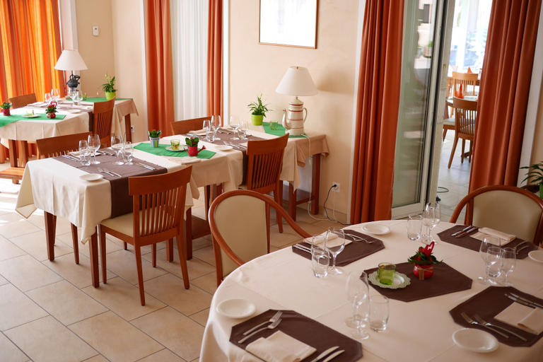 Food & Drinks 5, Auberge Aux Deux Sapins, Morges