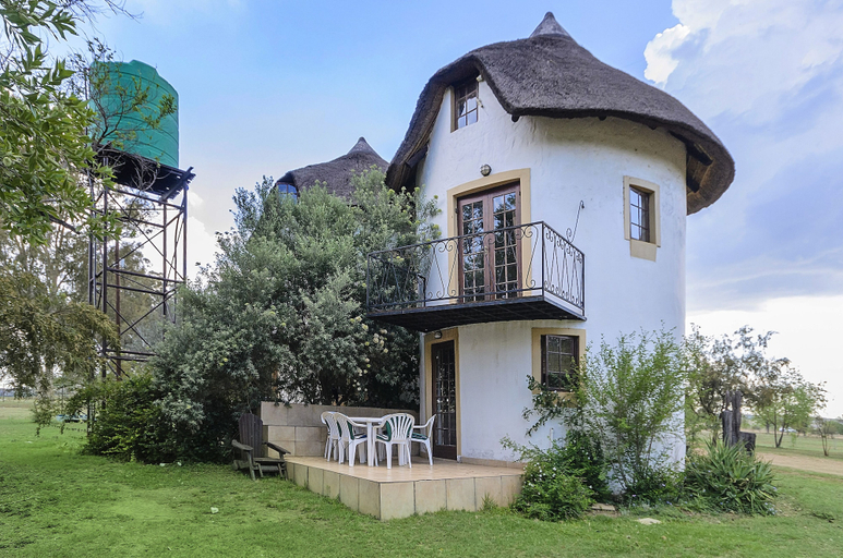 Exterior & Views 2, Stornoway Lodge, West Rand