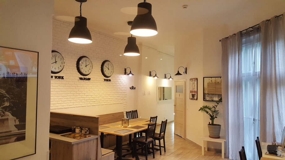 Food & Drinks 5, Hostel Lwowska 11, Warsaw
