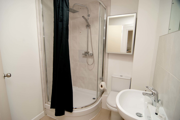 Bathroom 4, Southampton Serviced Apartment, Southampton