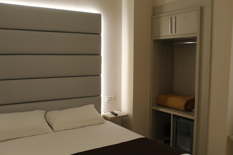 Bedroom 3, Hotel Danieli la Castellana, Verona