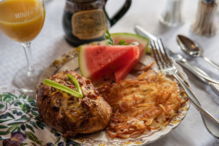 Food & Drinks 5, White Oak Manor Bed & Breakfast, Marion