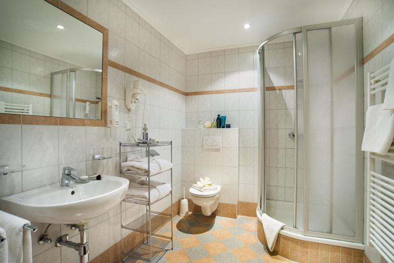 Bathroom 4, Landhotel Steindlwirt, Sankt Johann im Pongau