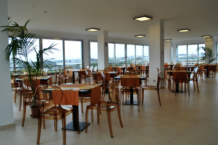 Food & Drinks 5, Althea Palace, Trapani