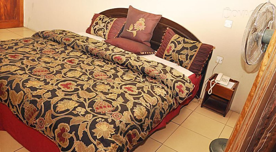 Bedroom 2, Golden King Apartment Hotel, Amuwo Odofin