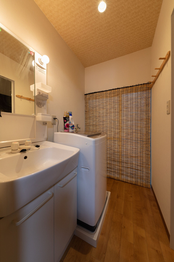 Bathroom 3, Shirakabanoyado-Tennoji, Osaka