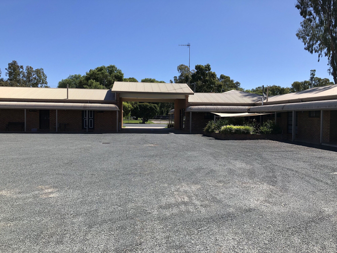 Exterior & Views 2, Settlement Motor Inn, Deniliquin, Deniliquin