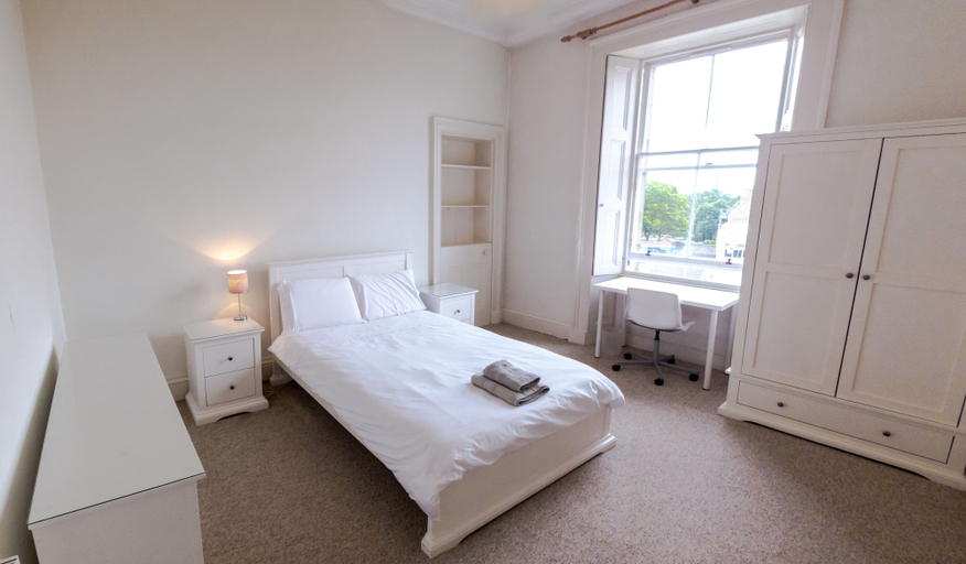 Bedroom 2, Silver Lining - Luxury Thirlestane Road, Edinburgh