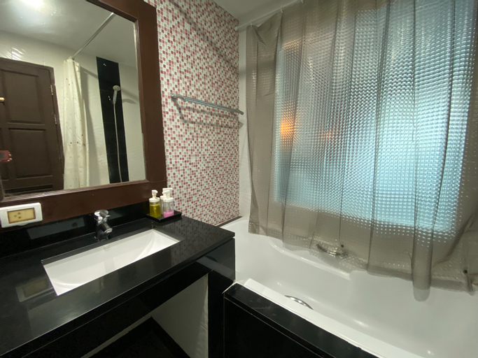 Bathroom 22
