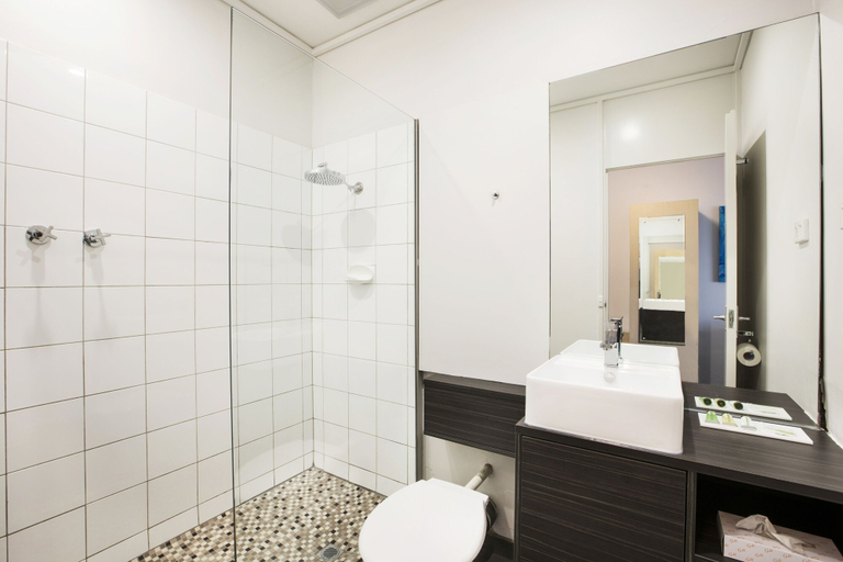 Bathroom 3, Nightcap at Sandringham Hotel, Melbourne