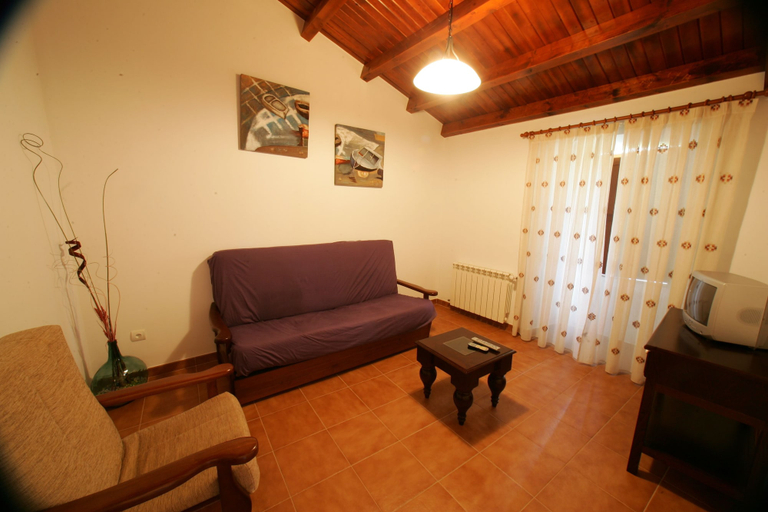 Others 5, Casa da Botica, Pontevedra
