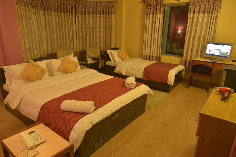 Bedroom 3, The Silver Oaks Inn, Gandaki