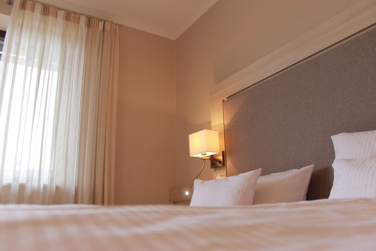 Bedroom 4, Landhotel Kastanienhof, Neustadt an der Waldnaab