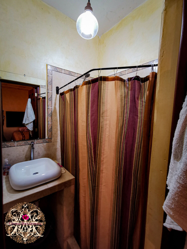 Bathroom 3, Central Bougainvillea, Antigua Guatemala