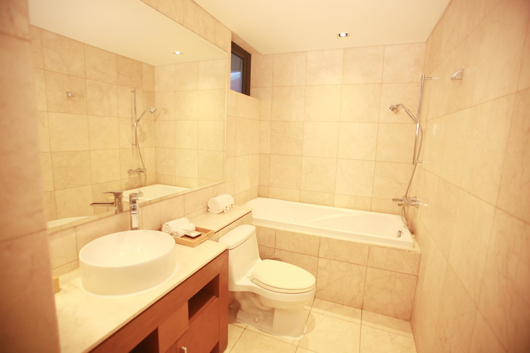 Bathroom 4, Vacation Homes Pool Villa, Da Nang