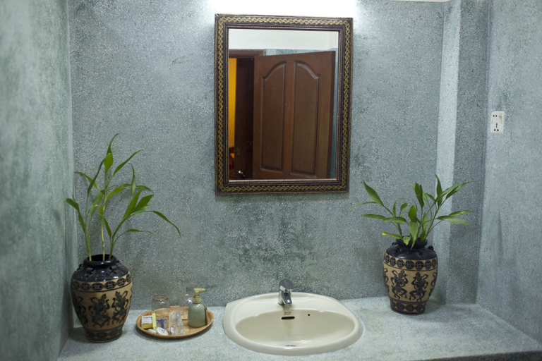 Bathroom 5, Terres Rouges Lodge, Ban Lung