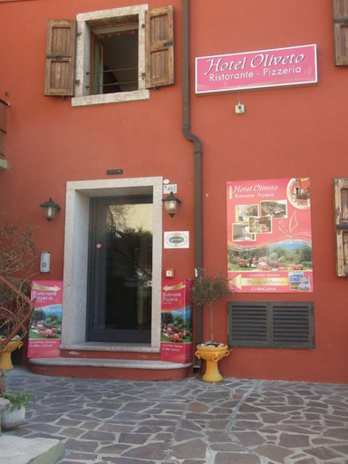 Exterior & Views, Albergo Navene, Verona