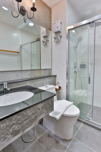 Bathroom 5, Sansuntree, Muang Lamphun