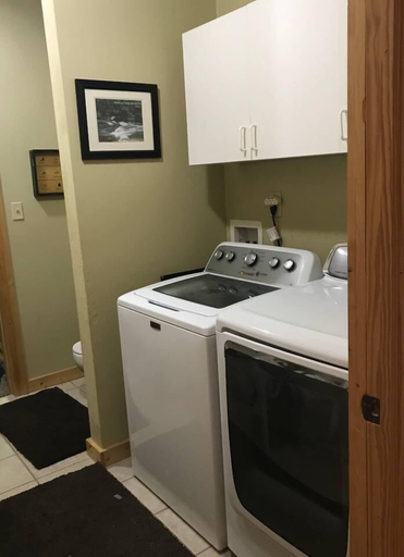 Others 5, Comfortable Mountain Home near Everything yet Private, Henderson