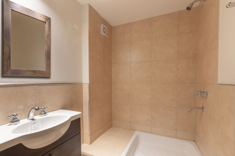 Bathroom, Estudio con Vista al Lago en Bariloche, Bariloche