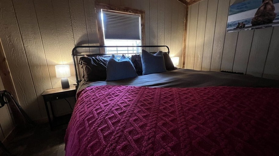 Bedroom 2, Buddy's Harbor, Camden