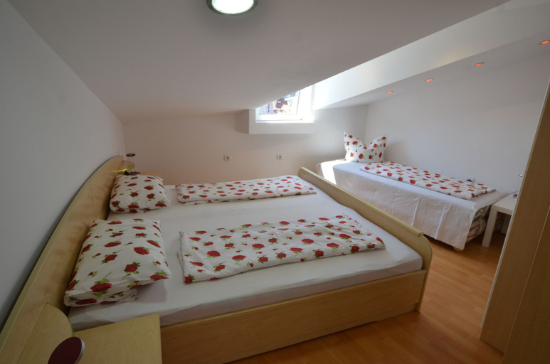Bedroom 3, Zdenac Apartment, Rovinj
