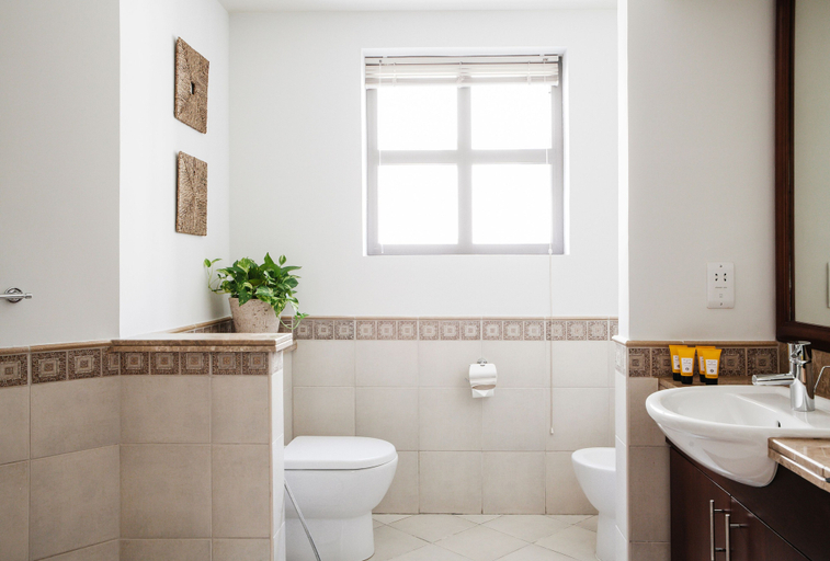 Bathroom 4, Fantastay - Golden Mile, Dubai
