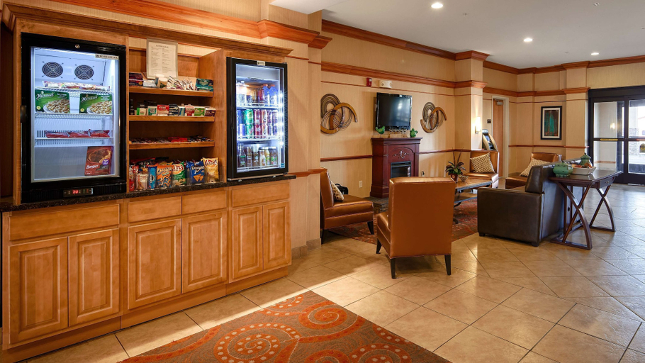 Food & Drinks 5, Best Western Plus Pontoon Beach, Madison