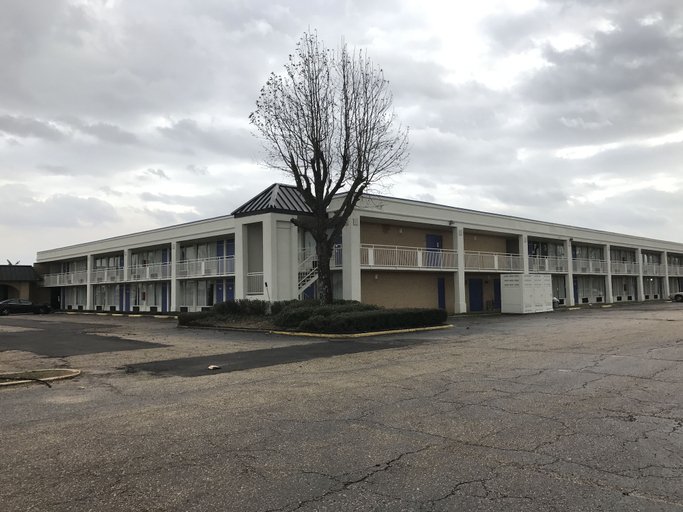 Exterior & Views 2, Motel 6 Natchitoches, LA, Natchitoches