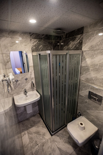 Bathroom 5, New Taksim, Beyoğlu
