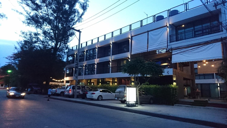 Exterior & Views 2, Bluemoon Hotel, Cha-Am