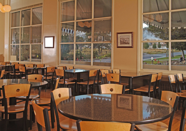 Food & Drinks 5, Mammoth Hot Springs & Cabins - Inside the Park, Park