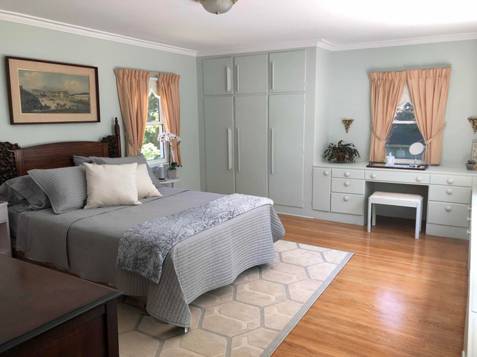 Bedroom 3, Waterside Inn, Lake Ontario