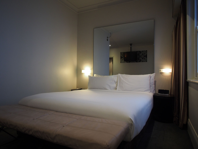 Bedroom 5, Kirketon Hotel Sydney, Sydney
