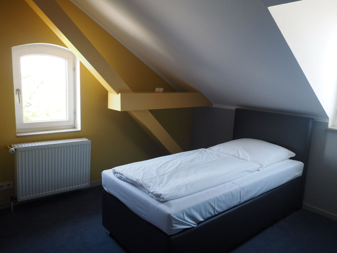 Bedroom 5, Hotel Kipphut, Hildesheim