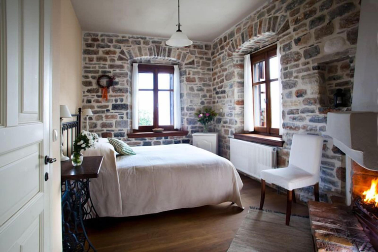 Bedroom 2, Amanita Guesthouse, Thessaly