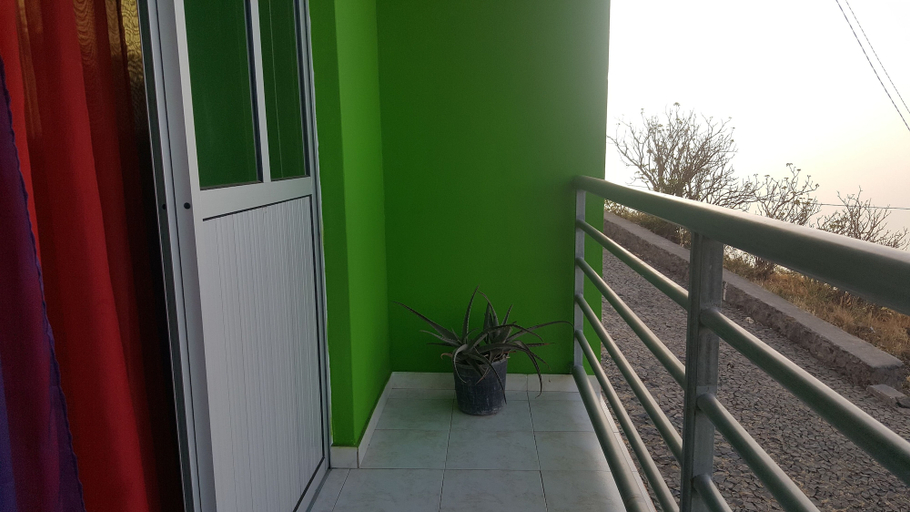 Others 5, Casa Tchichi