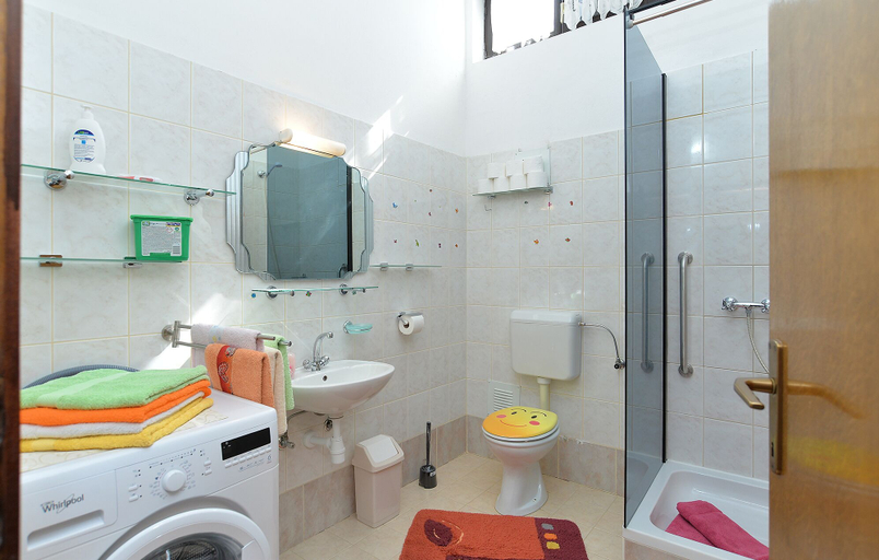 Bathroom 3, Apartments Anka 1223, Vodnjan