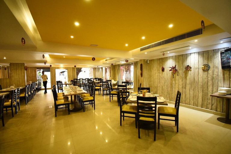 Food & Drinks 5, Hotel Campal, North Goa
