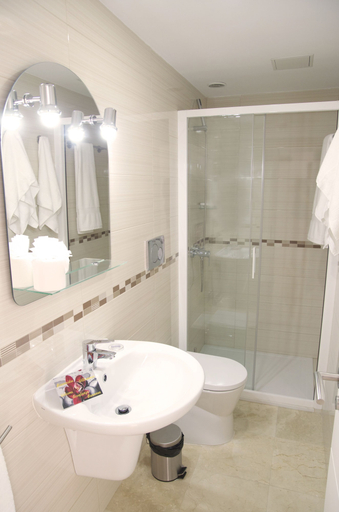 Bathroom 3, Apartamentos Cataleya, Las Palmas