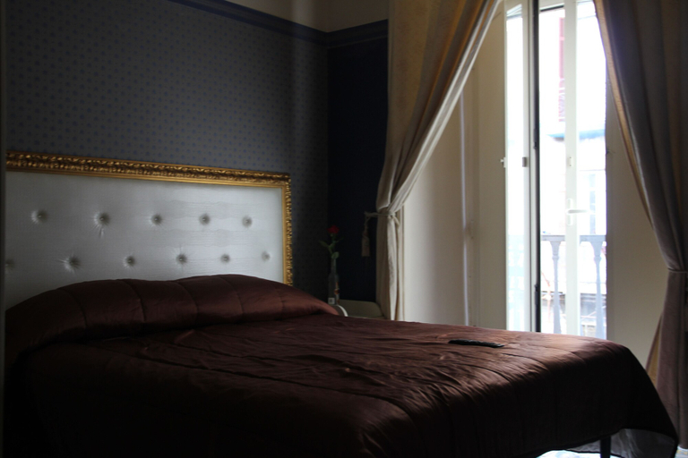 Bedroom 4, Rosy, Napoli