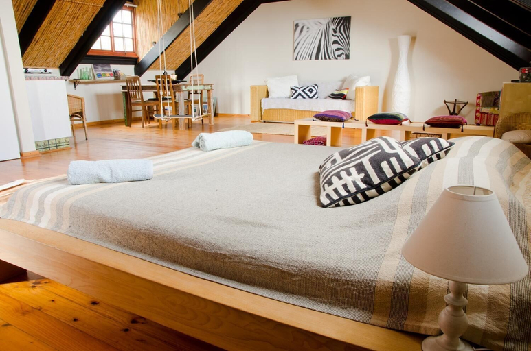 Bedroom 2, Sundowner Loft, Eden