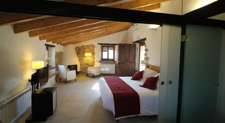 Bedroom 2, Can Cuch Hotel - Restaurante, Barcelona